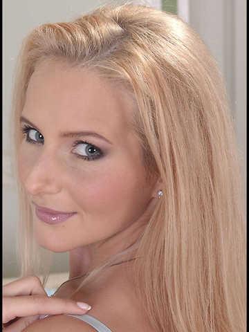Vivien Sz picture 1.1