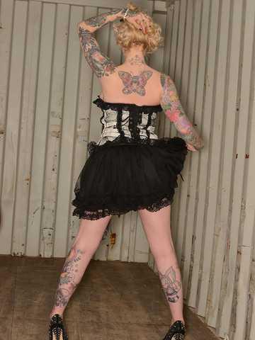 Belle Black picture 2.2
