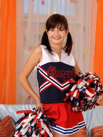 Anna Tatu picture 2.2