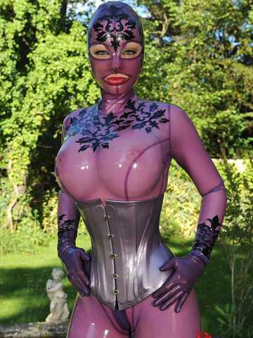 Latex Lucy picture 3.4