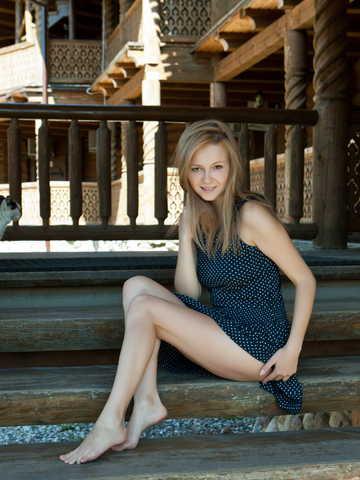 Alexandra D picture 9.3