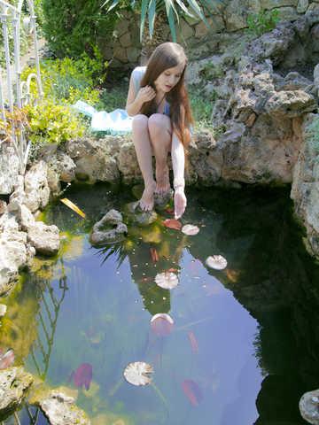 Emily Bloom picture 25.1