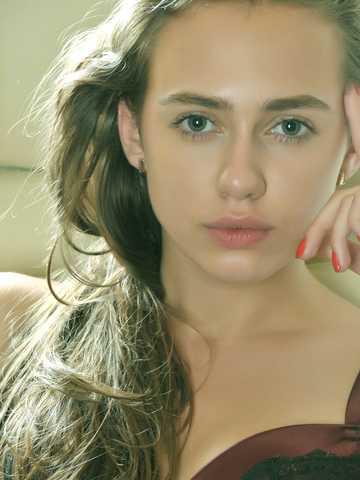 Ilona A picture 7.4