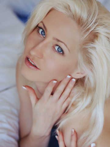 Janelle B picture 51.3