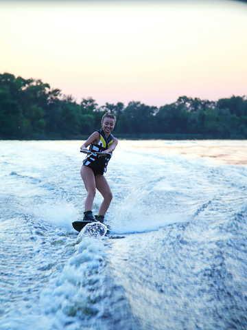 Linda Chase picture 7.2