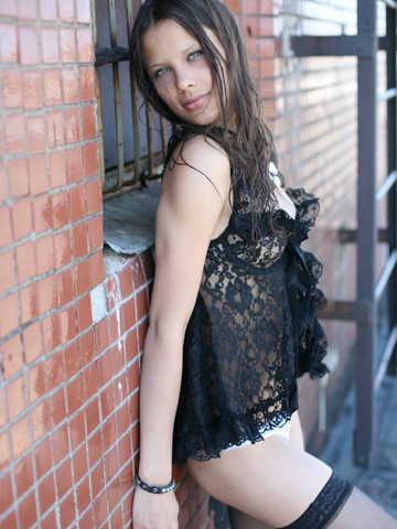 Marina O picture 4.2