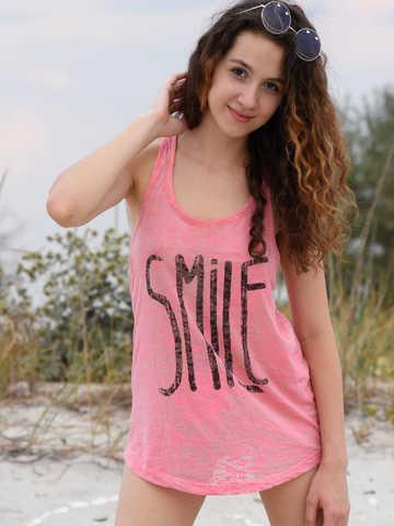Melissa Maz picture 1.3