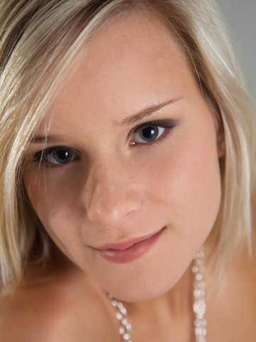 Miela A picture 5.3