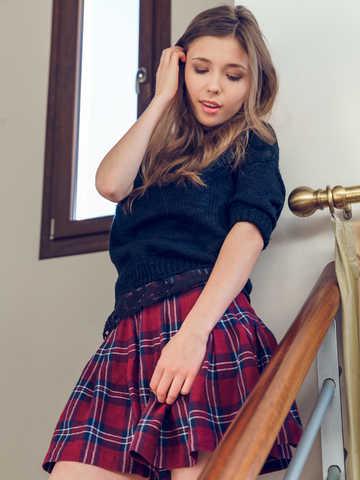 Mila Azul picture 5.4