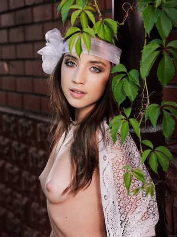 Milana G picture 80.3
