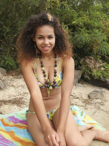 Sara Nicole picture 1.3