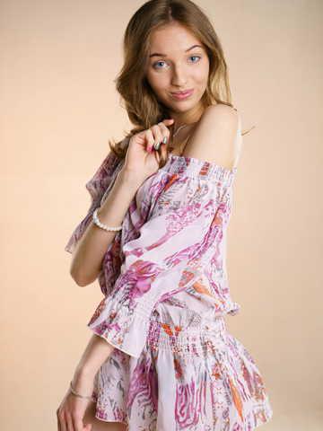 Viviann picture 3.4