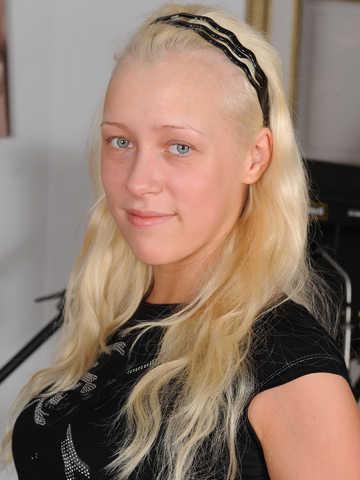 Teena Lipoldino picture 9.3