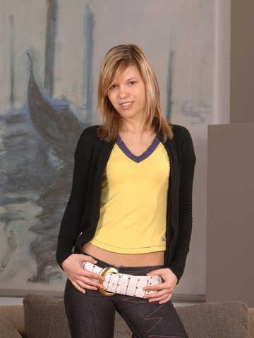 Niki Nute picture 1.4