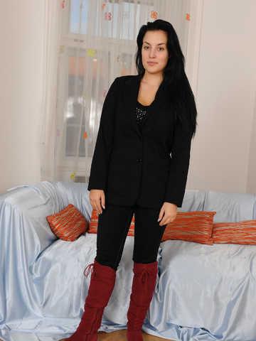 Carmen Croft picture 5.1